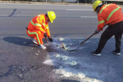 青山公路下沉注浆加固